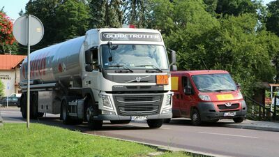 Niestety, sama obwodnica, w swoim pierwszym etapie, faktycznie może nie osiągnąć celu maksimum, jakim byłoby wyprowadzenie całego tranzytu z centrum miasta, ale z pewnością przejmie znaczną część ruchu ciężarowego.