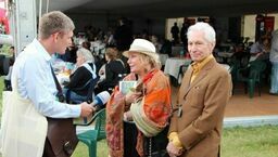 Wattsowie podczas jednej z aukcji Pride of Poland w Janowie Podlaskim 