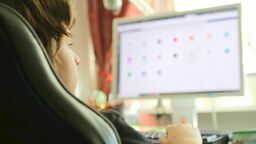 Zaledwie po tygodniu od rozpoczęcia roku w związku z zakażeniami koronawirusem wraca zdalne nauczanie