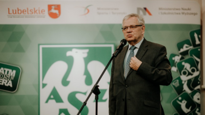 Prezes AZS Lublin, profesor Zdzisław Targoński we wtorek otrzymał gratulacje od przedstawicieli władz samorządowych z Lublina i województwa lubelskiego

