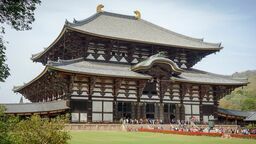 Największa drewniana budowla na świecie: Pawilon Wielkiego Buddy w kompleksie świątynnym Todai-ji w Narze