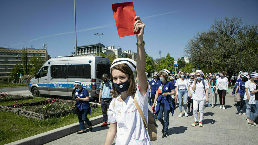 Pielęgniarki podczas majowego protestu w Warszawie