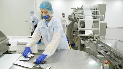 Suplementy diety ukryte w czekoladkach. Robią je w nowym zakładzie w Lublinie