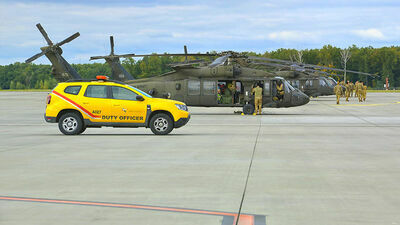 Amerykańskie śmigłowce Black Hawk na lotnisku w Lublinie