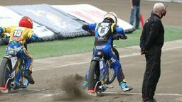 Na zdjęciu: Wiktor Lampart tuż po wyjściu spod taśmy w meczu z Moje Bermudy Stalą Gorzów