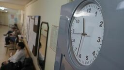 Dla pacjenta zostaje coraz mniej czasu – uważają lekarze, obarczając winą za taką sytuację postępującą biurokrację