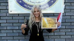 Kingę wsparła uczelnia 