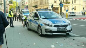 Lublin. Pościg za motocyklistą. Rozbity radiowóz policyjny [zdjęcia]