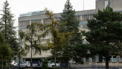 Szpital w Puławach wstrzymuje przyjęcia na niektóre oddziały i tworzy więcej miejsc dla pacjentów z COVID-19 