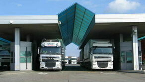 Granica. Ogromne kolejki ciężarówek przez "awarię"