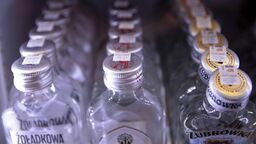 Zgodnie z zapowiedziami ministerstwa rok po roku czekają nas kolejne wzrosty akcyzy o 5 proc.