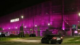 Plac Litewski i Arena Lublin świecą dziś na różowo. To wyraz solidarności