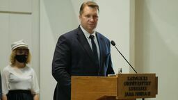 – Prywatnie mogę powiedzieć, że jest mi wstyd, że dziekan mojego wydziału zachowuje się w sposób jawnie antypaństwowy – stwierdził Przemysław Czarnek