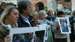 Niezadowoleni z "kryzysu humanitarnego" na granicy polsko-białoruskiej. Protest przed siedzibą PiS w Lublinie [zdjęcia]