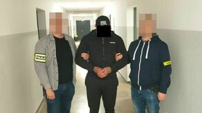 Werbował oszustów i okradał seniorów "na policjanta". Wpadł przez drobne wykroczenie 