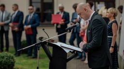 Piotr Zając, zastępca prezydenta Zamościa podczas uroczystości 440-lecia miasta. Czerwiec 2020 