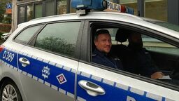 Policyjna drogówka nie tylko łapie kierowców. Jak pomogła w Puławach?