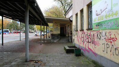 Po likwidacji PKS-u obszar ten stracił swoją komunikacyjną funkcję.