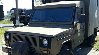 Armia sprzedaje quady i polonezy. Kusi niskimi cenami