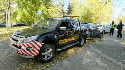 Za usunięcie samochodu osobowego z miejsca, w którym nie można parkować, kierowca będzie płacił w przyszłym roku tyle samo, co obecnie