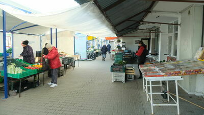 Na miejskim targowisku w Świdniku stanie zadaszona wiata na której zostaną zamontowane panele fotowoltaiczne