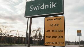 – Czy w Świdniku są strefy wolne od LGBT, czy ludzie są legitymowani na tę okoliczność? Czy są przepytywani przez Straż Miejską – burmistrz zwrócił się do opozycyjnych radnych