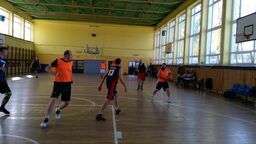 Fragment meczu Lipa Team (pomarańczowe stroje) z WinPlay

