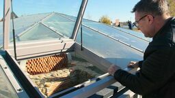 Kraśnicki zabytek został przykry specjalną konstrukcją o funkcji ekspozycyjnej. Jest oświetlony i monitorowany. W pobliżu zostały ustawione też tablice informacyjne. Zrealizowany przez miasto projekt był współfinansowany ze środków Unii Europejskiej.