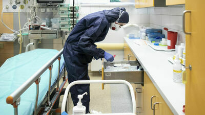 Ponad 500 pacjentów z COVID-19 w szpitalach. W kilku wczoraj już brakowało wolnych łóżek