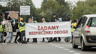 Mieszkańcy Krężnicy Jarej zaprotestowali przeciwko niebezpiecznym zachowaniom kierowców