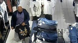 Policja szuka złodzieja z galerii handlowej w Lublinie. Ukradł pięć par spodni