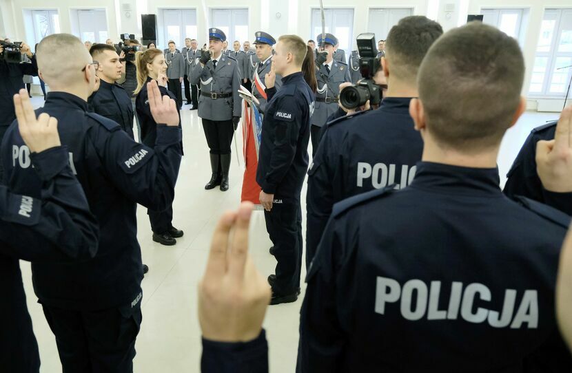 Przysięga nowych policjantów w KWP Lublin. 2020 rok