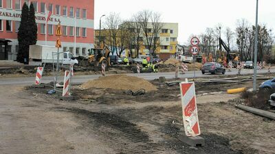 Najwięcej utrudnień jest obecnie w centrum miasta, na ul. 15 Pułku Piechoty. Na miejscu pracuje ciężki sprzęt