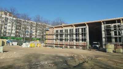 Są ściany, jest dach, będzie sala gimnastyczna dla I LO w Lublinie