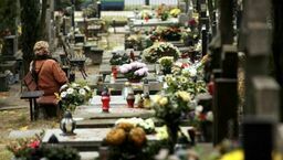 1 listopada: pamięć o najbliższych pokazujemy nie tylko odwiedzając cmentarze