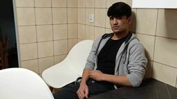 Sani dostanie pracę w hotelu 