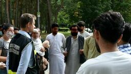 Poszukują wolontariuszy do wsparcia cudzoziemców w ośrodkach 