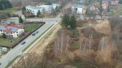 Archidiecezja stara się o pozwolenie na budowę na działce u zbiegu Dożynkowej i Bluszczowej. Nieruchomość.