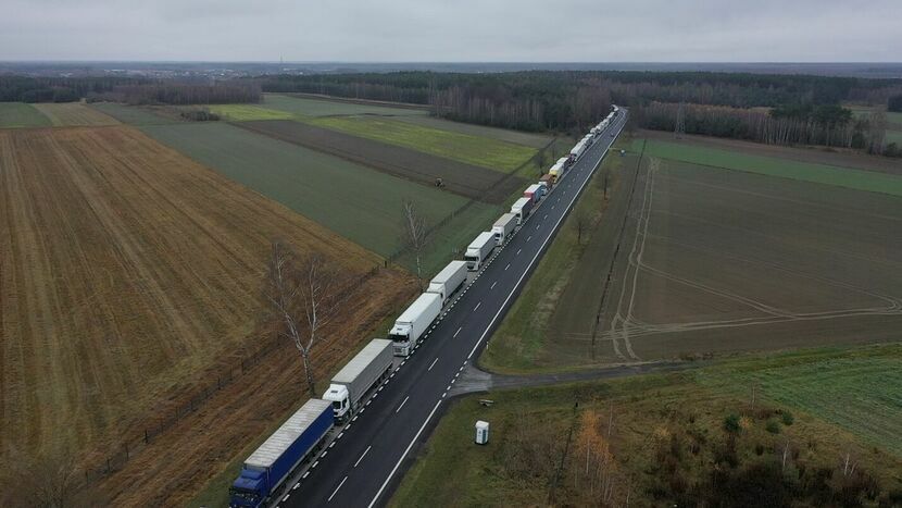 Kolejka ciężarówek do Koroszczyna