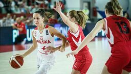 Zuzanna Sklepowicz (z piłką) wystąpiła w obu meczach z udziałem reprezentacji Polski.