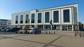 Zakończył się remont elewacji domu handlowego w centrum Tomaszowa Lubelskiego