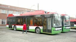 Lublin. Pół miliona strat po pożarze w MPK. Zaczęło się od baterii na dachu trolejbusu