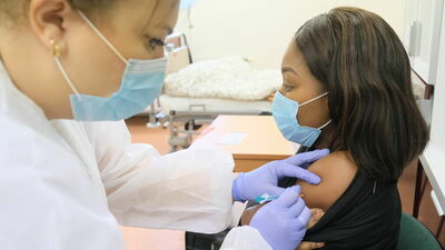 We wtorek w Akademii zaszczepiono ponad 80 studentów. Pozostali dostaną zastrzyk jeszcze w tym tygodniu