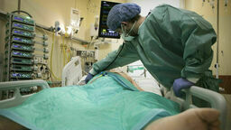 Nowy wariant koronawirusa. Jak bardzo jest groźny?