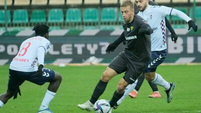 Po ligowej porażce z Górnikiem Zabrze Janusz Gol i jego koledzy zagrają w 1/8 finału Fortuna Pucharu Polski z Koroną Kielce na jej terenie

