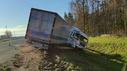 Poważny wypadek w Żyrzynie. Duże utrudnienia