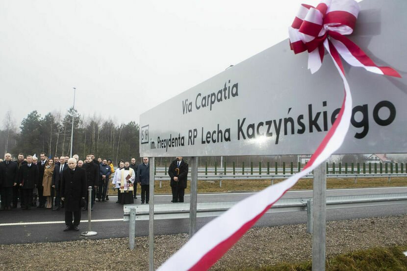 Wicepremier Jarosław Kaczyński na otwarciu nowych części S19 i nazwaniu Via Carpatia im. Lecha Kaczyńskiego