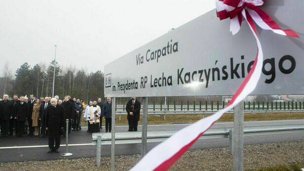 Președintele este gazda Drumului Internațional, dar… nu neapărat întreaga Via Carpathia