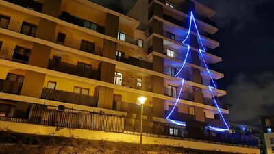 Wielka, świecąca i sąsiedzka. Wyjątkowa choinka w Lublinie