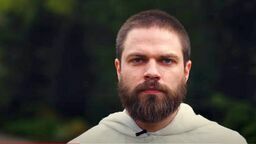 „Cokolwiek się stało, nie nam to oceniać. Trzymaj się, Stachu! I dzięki za wszystko!” – napisała pod opublikowanym na Facebooku oświadczeniem jedna z internautek o byłym zakonniku Stanisławie Nowaku